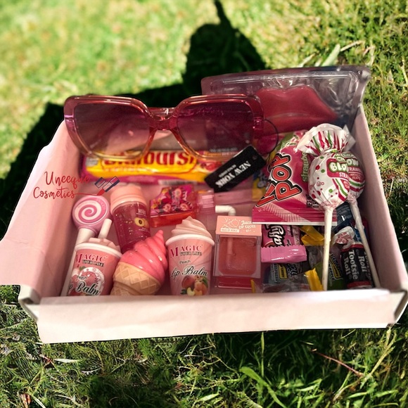 Huge Summer Fun Lip Gloss Candy Box Bundle and sunglasses - Picture 5 of 5